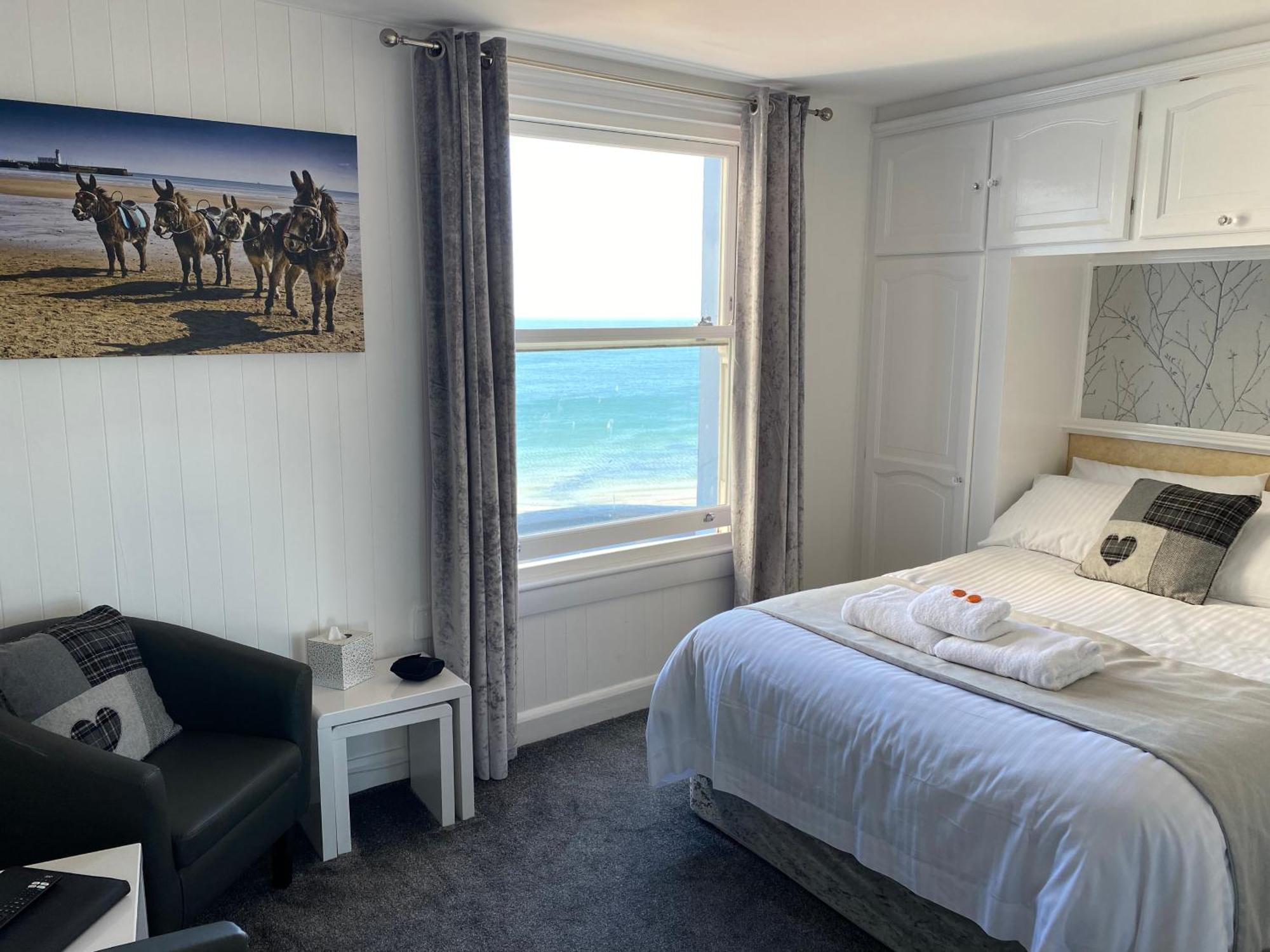 Marine View Guest House Scarborough Exterior photo