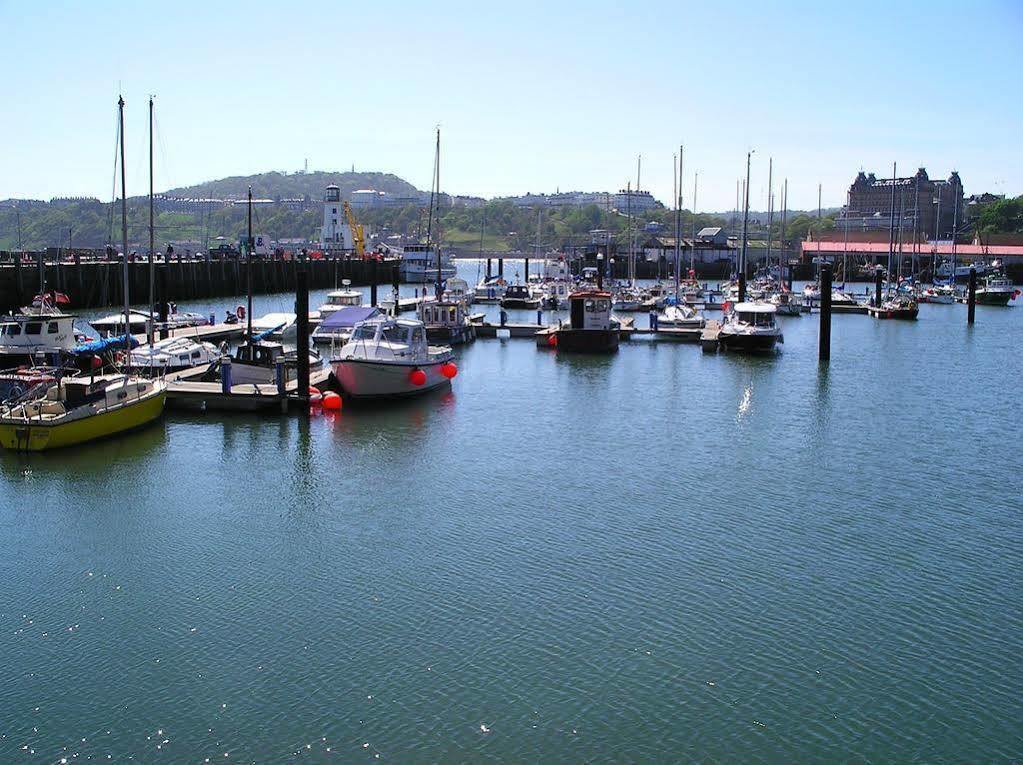 Marine View Guest House Scarborough Exterior photo